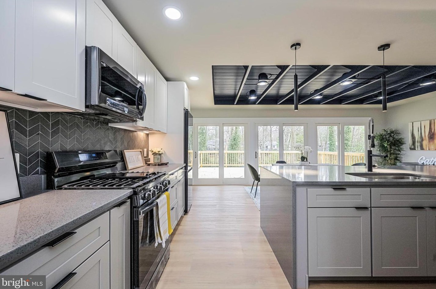 4405 San Carlos Dr, Fairfax VA  22030-5372 exterior