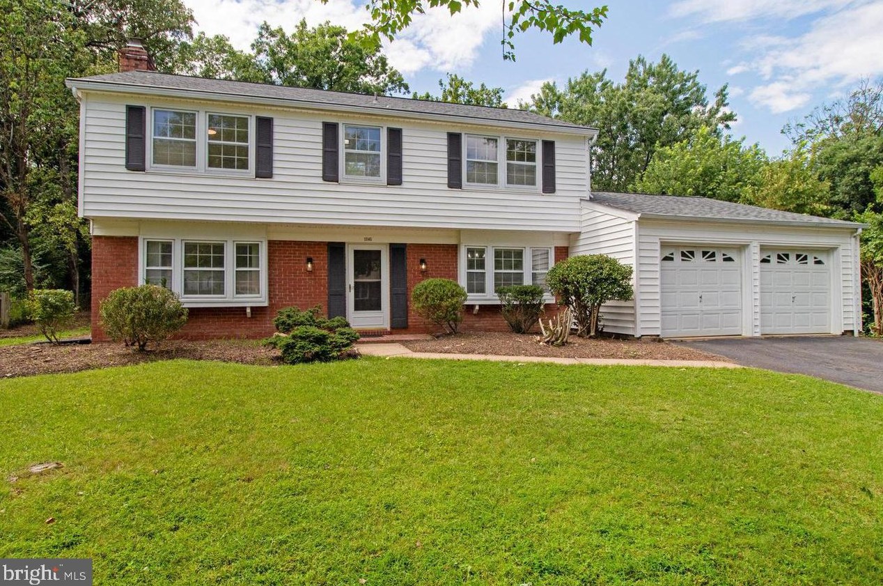 13145 Madonna Ln, Fairfax, VA 22033