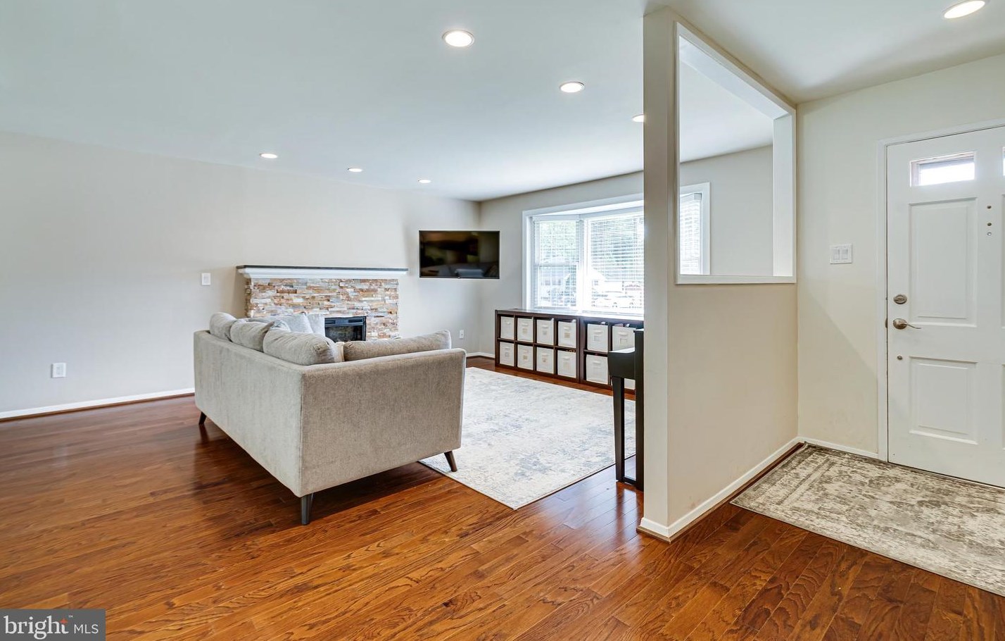7606 Jervis St, Springfield, VA 22151