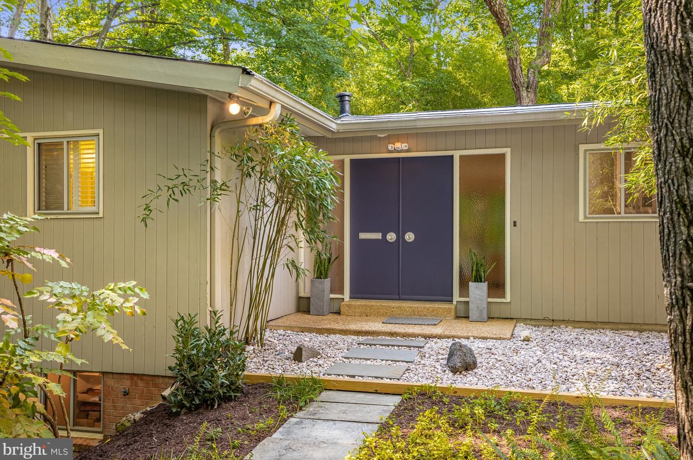 9316 Coronado Ter, Fairfax, VA 22031-3835