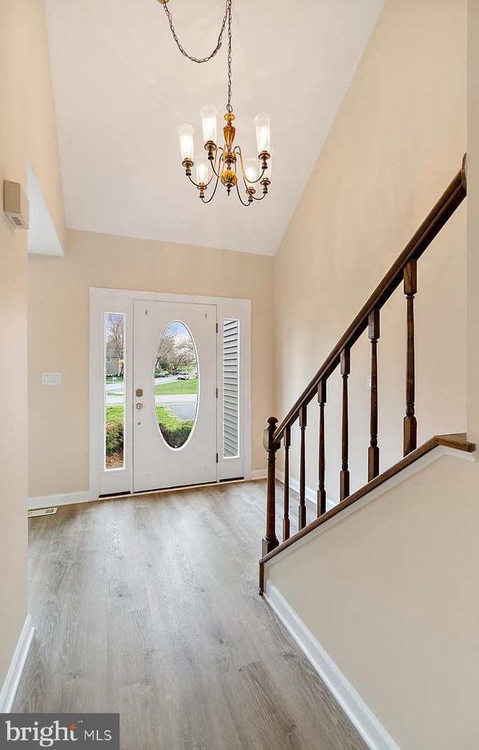 1600 Sereno Ct, Vienna, VA 22182-1958