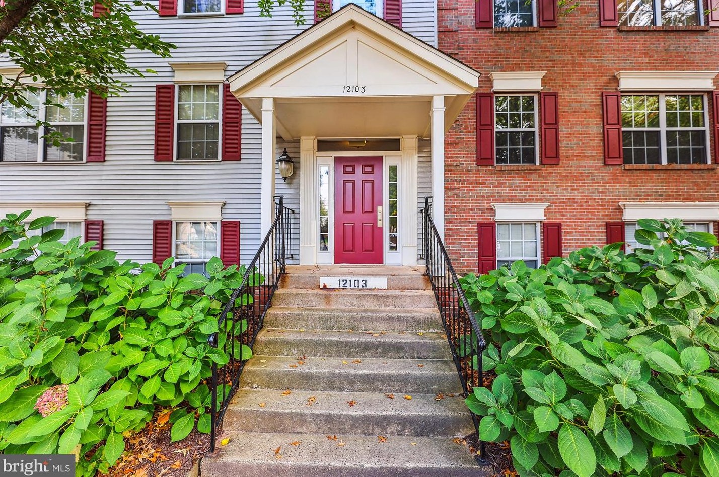 12103 Green Leaf Ct #202, Fairfax, VA 22033