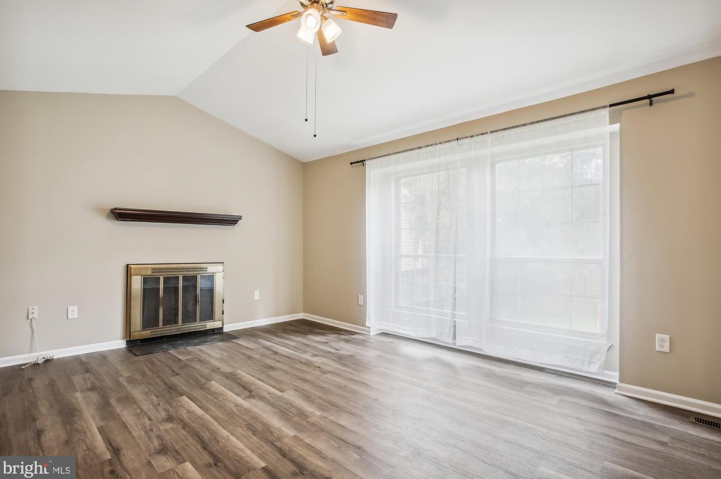 3010 Robin Ridge Ct, Fairfax, VA 22031-2133