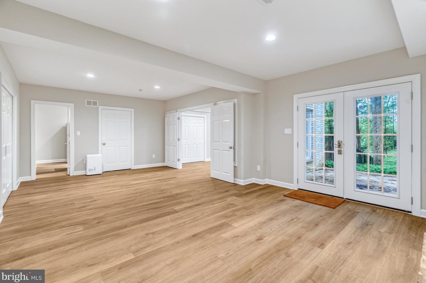 1804 Brooktrail Ct, Vienna VA  22182-1977 exterior