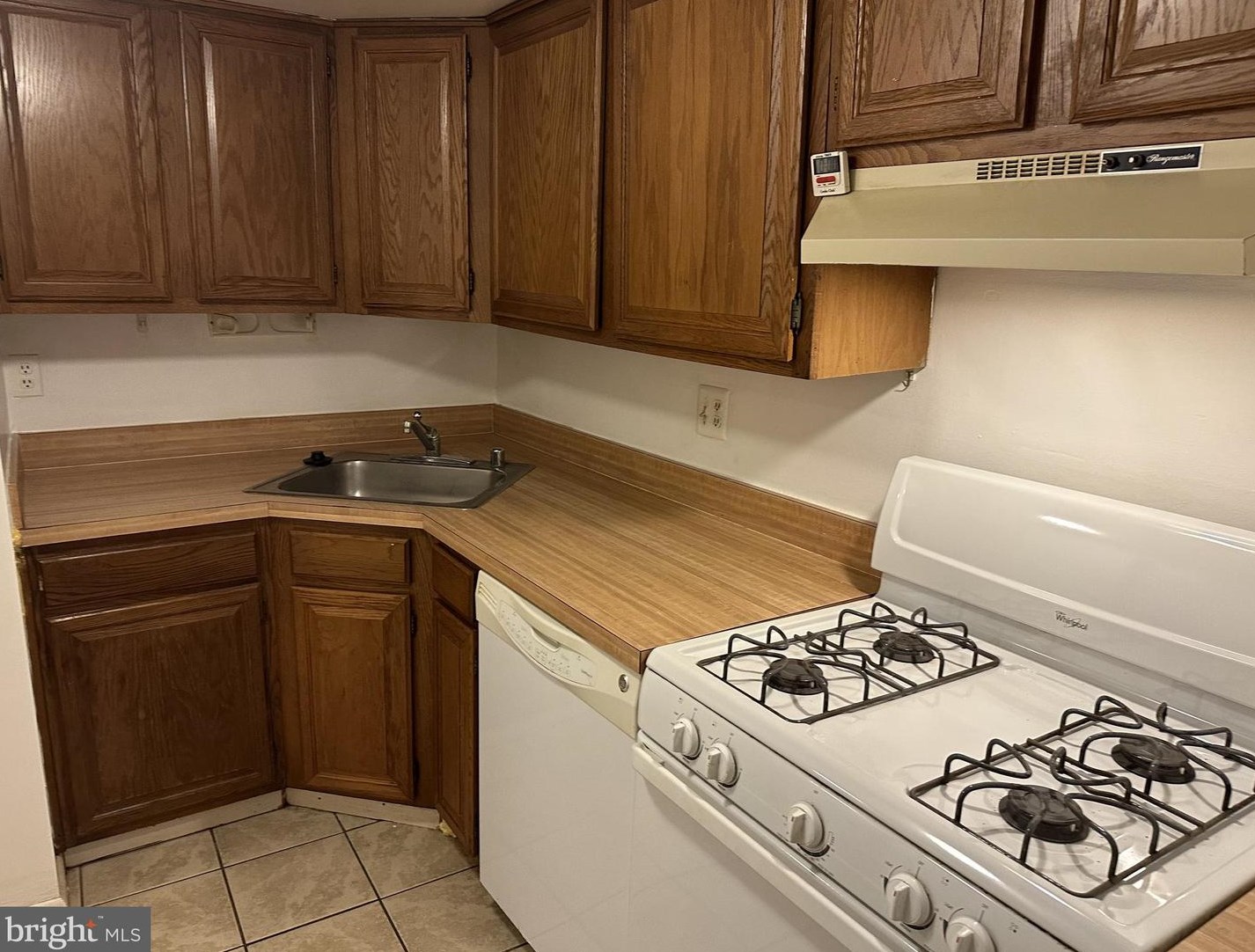 1403 Northgate Square #1403-2a, Herndon, VA 20190