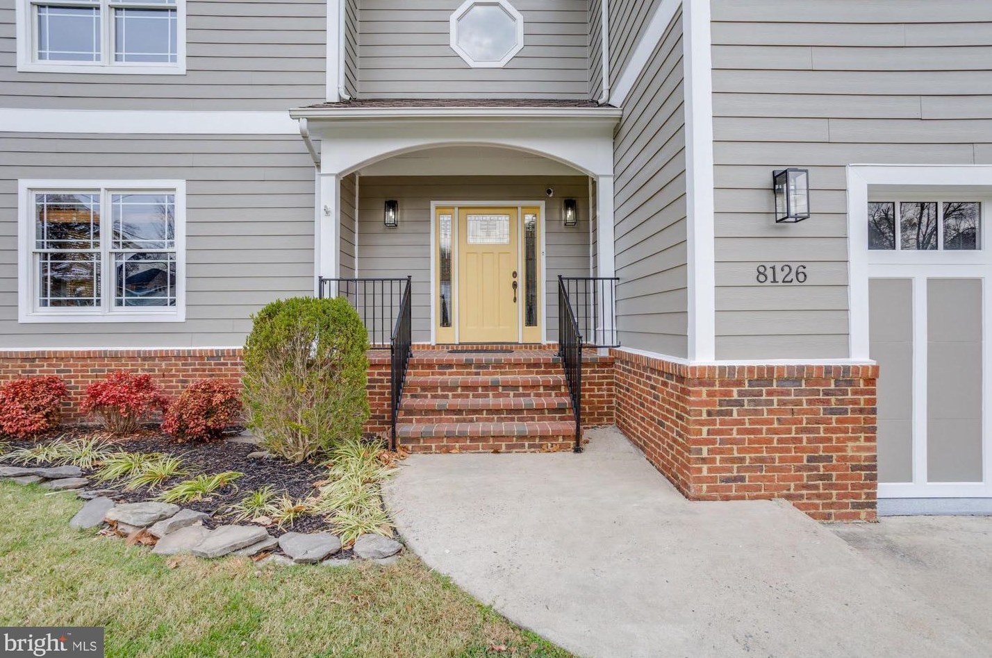 8126 Drayton Ln, Springfield, VA 22151