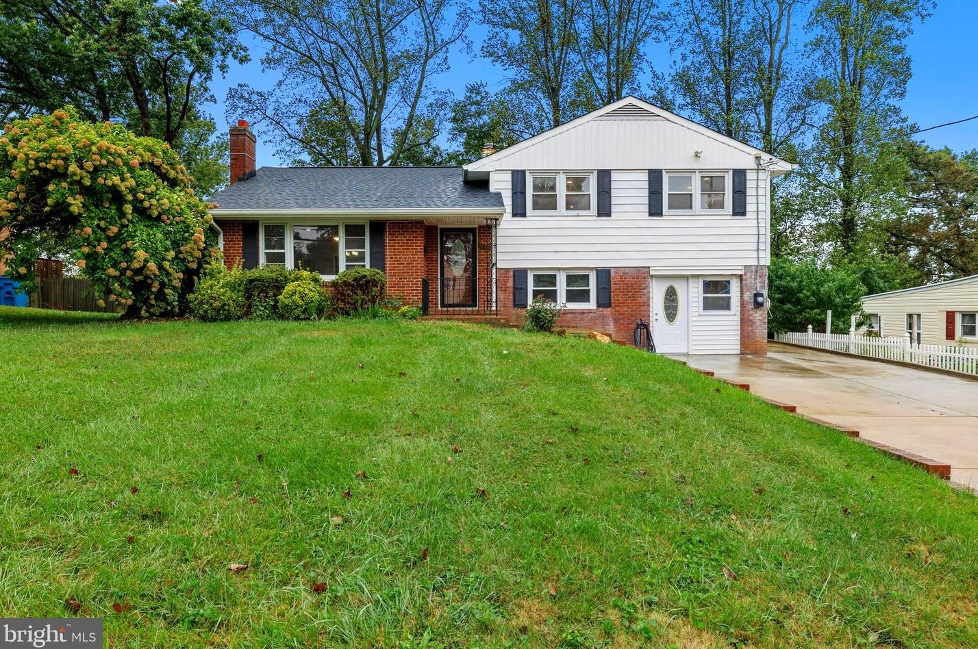 7513 June St, Springfield, VA 22150
