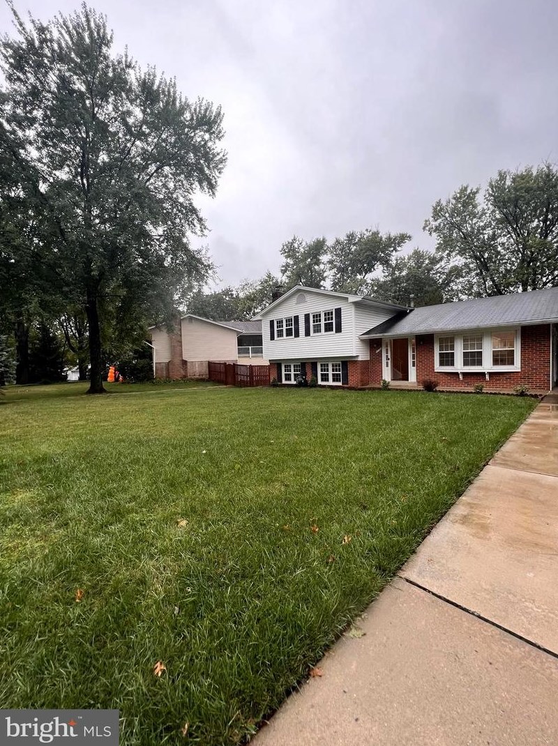 1730 Pine Valley Dr, Vienna, VA 22182