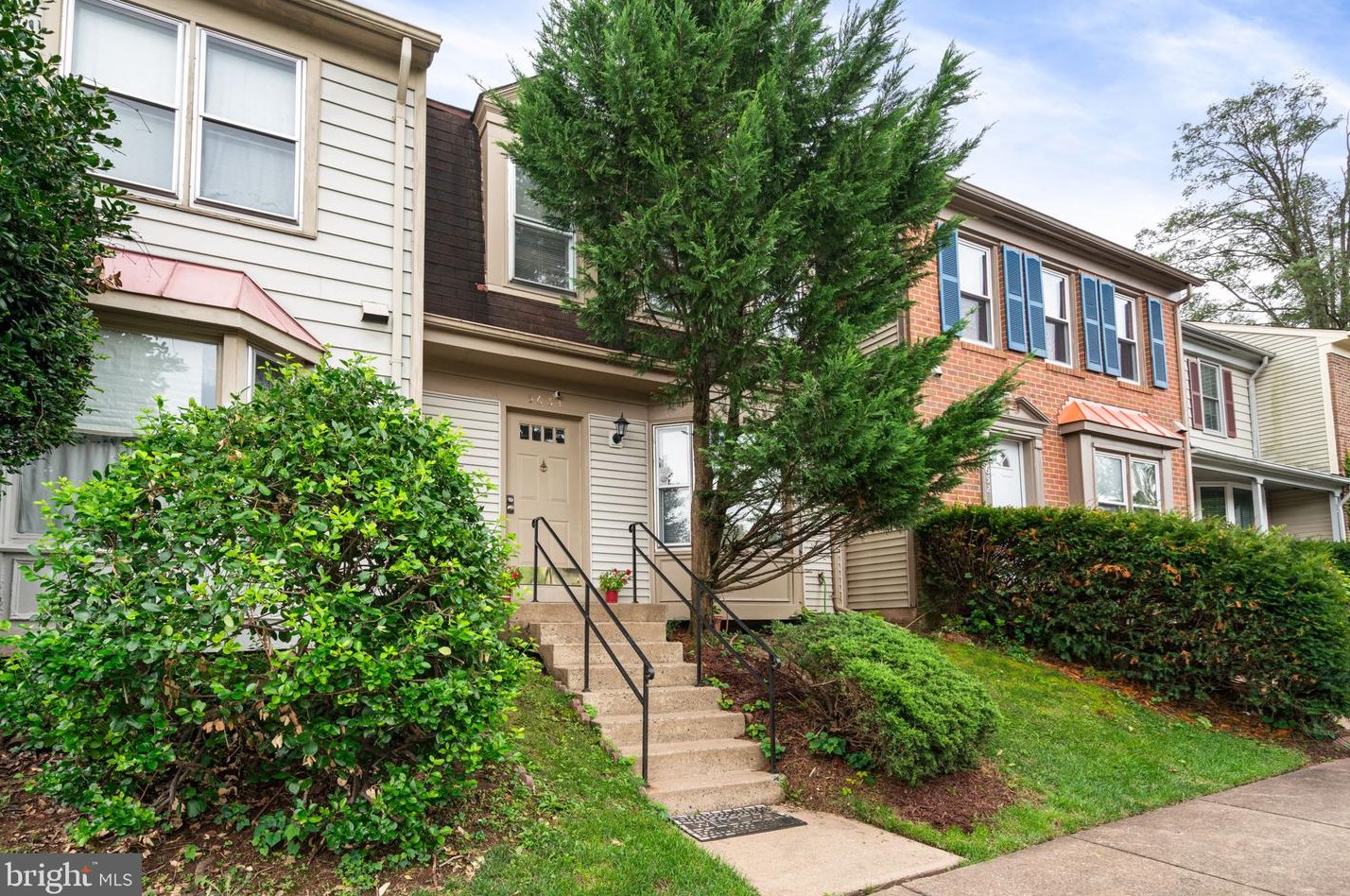 5654 Chapel Run Ct, Centreville, VA 20120-3601