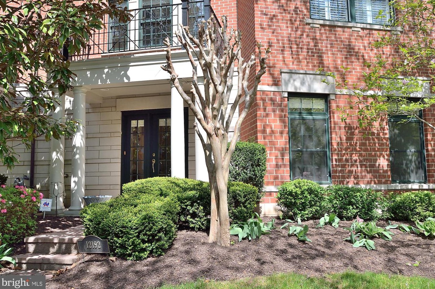 12192 Chancery Station Cir, Herndon, VA 20190