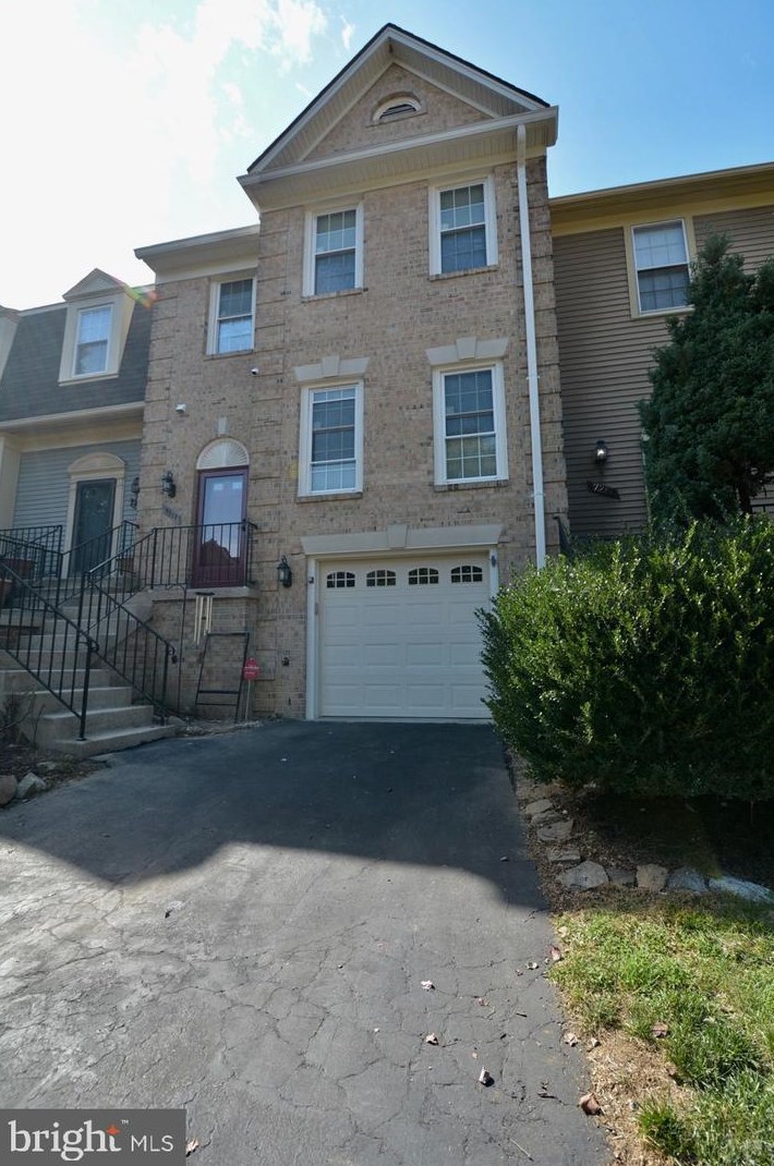 7212 Gentian Ct, Springfield, VA 22152