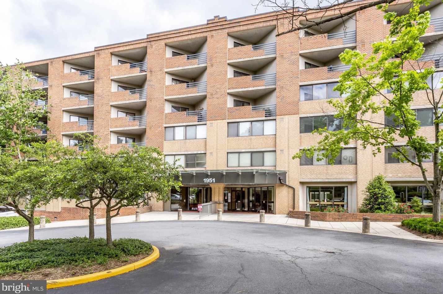 1951 Sagewood Ln #407, Herndon, VA 20191
