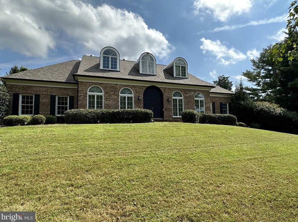10869 Patowmack Dr, Great Falls, VA 22066