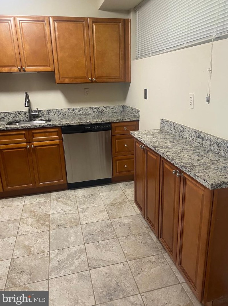 1745 Great Falls St, Mc Lean, VA 22101
