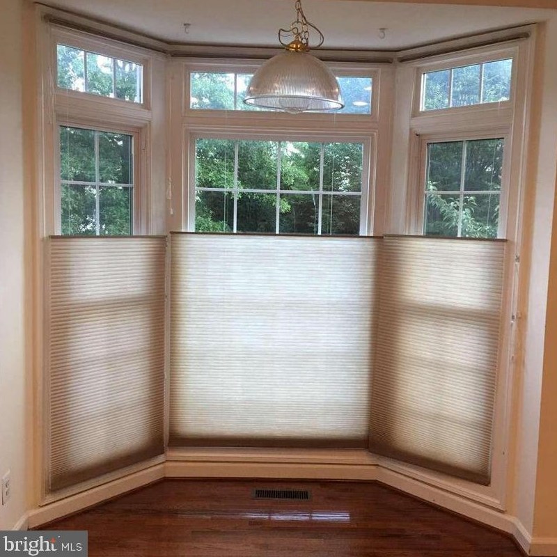 9586 Lagersfield Cir, Vienna VA  22181-6177 exterior