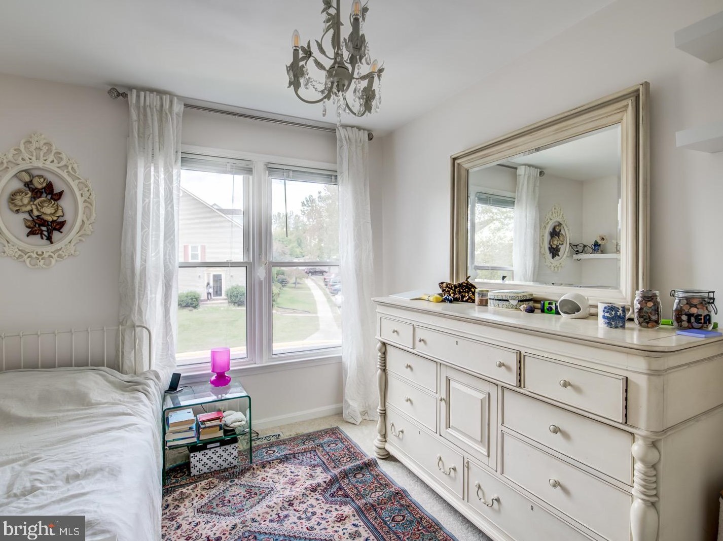 6325 Mary Todd Ct, Centreville VA 20121-3547 exterior