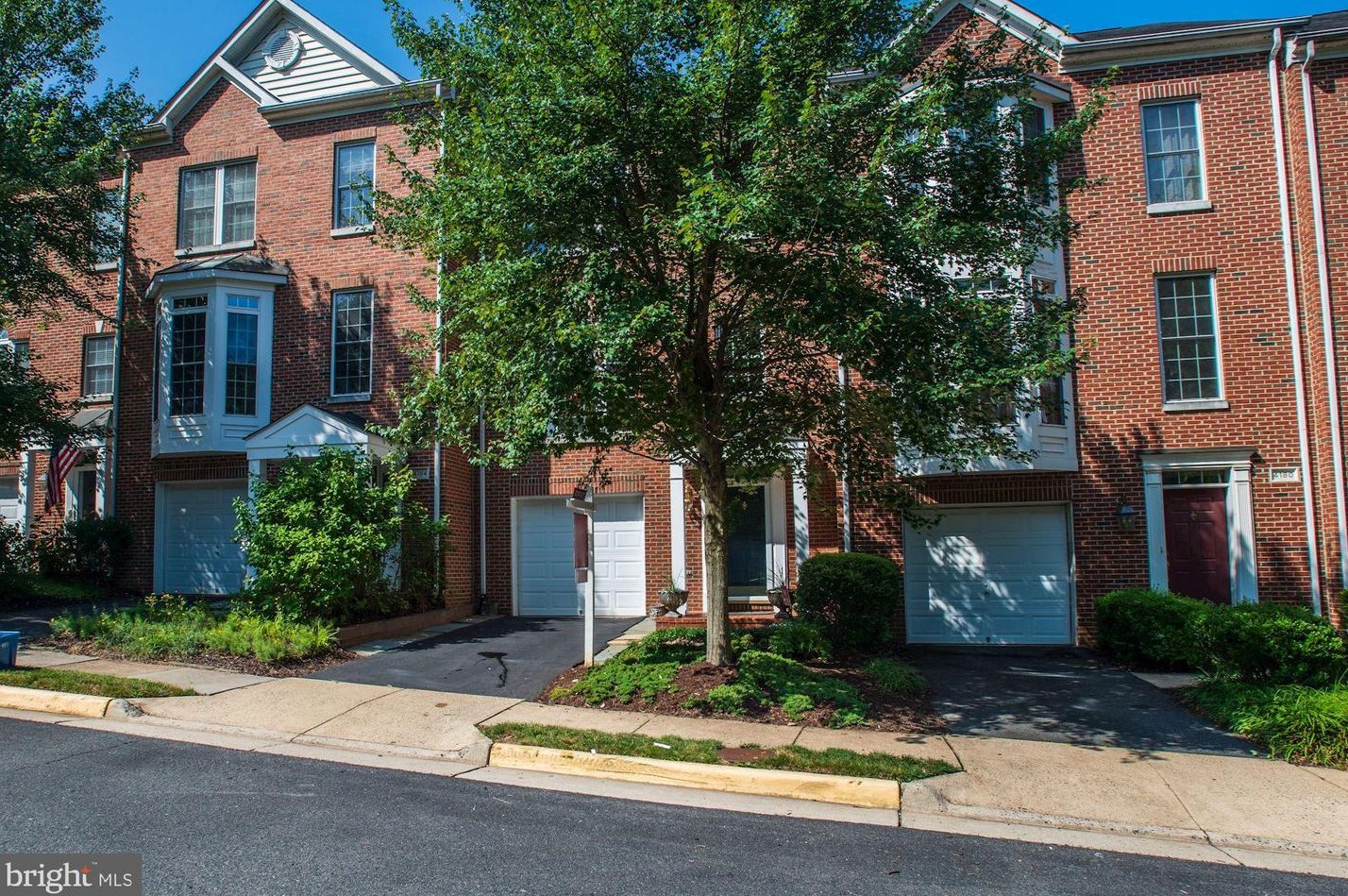 4182 Lower Park Dr, Fairfax, VA 22030