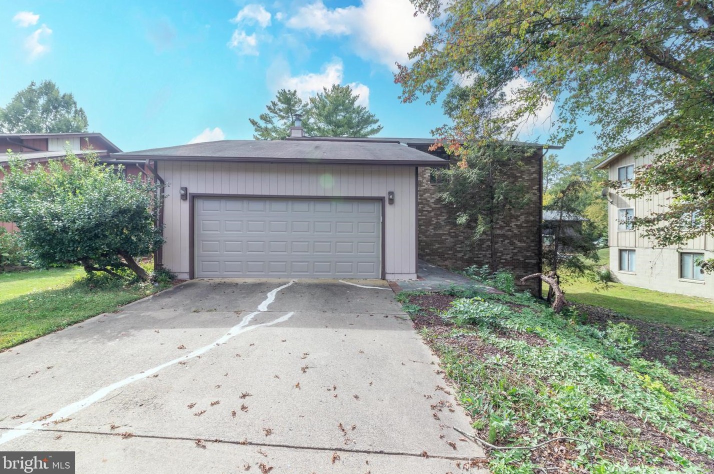 5254 Signal Hill Dr, Springfield, VA 22015
