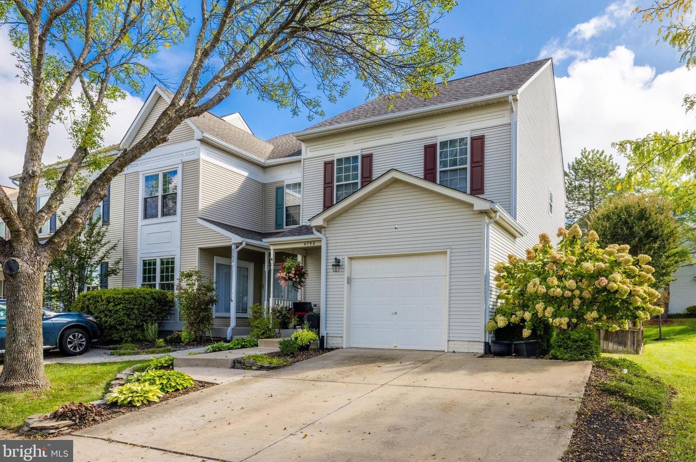 4750 Warm Hearth Cir, Fairfax, VA 22033-5079
