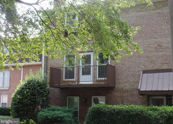 3699 Persimmon Cir, Fairfax, VA 22031