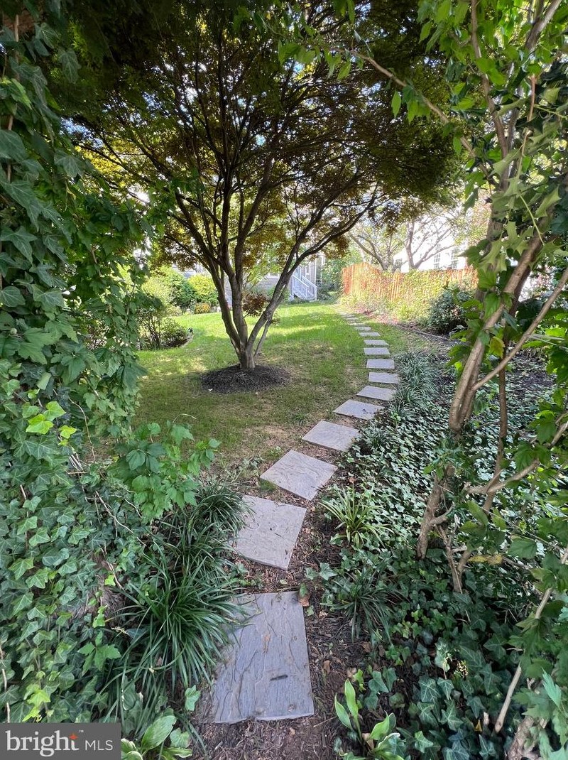 7634 Shreve Rd, Falls Church, VA 22043