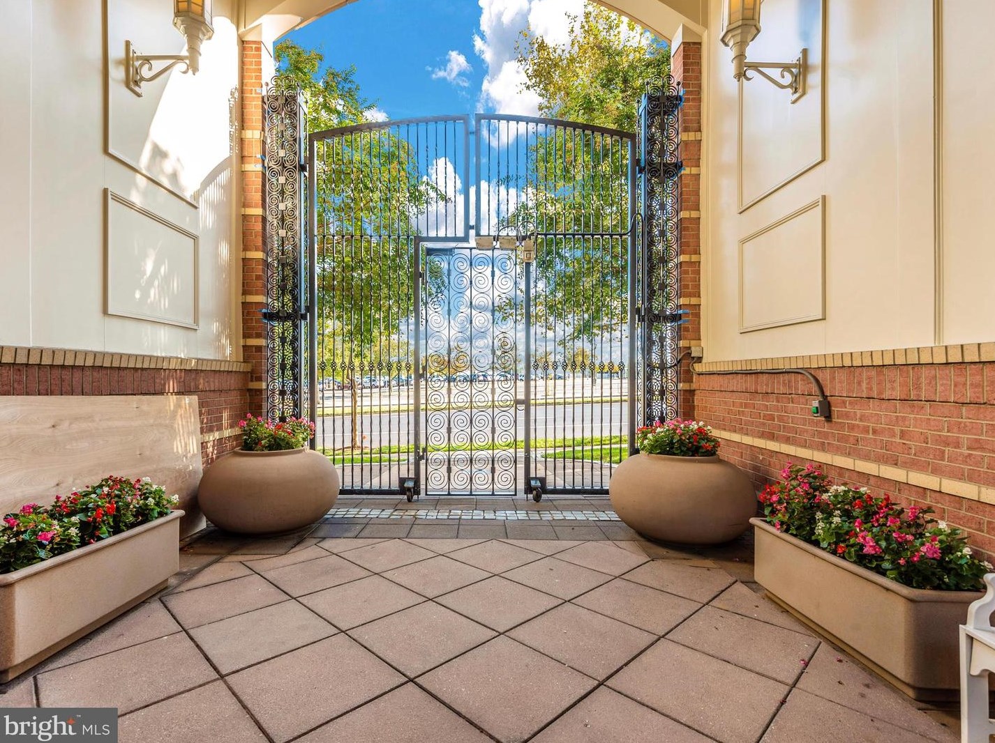 9490 Virginia Center Blvd, Vienna VA  22181-6150 exterior