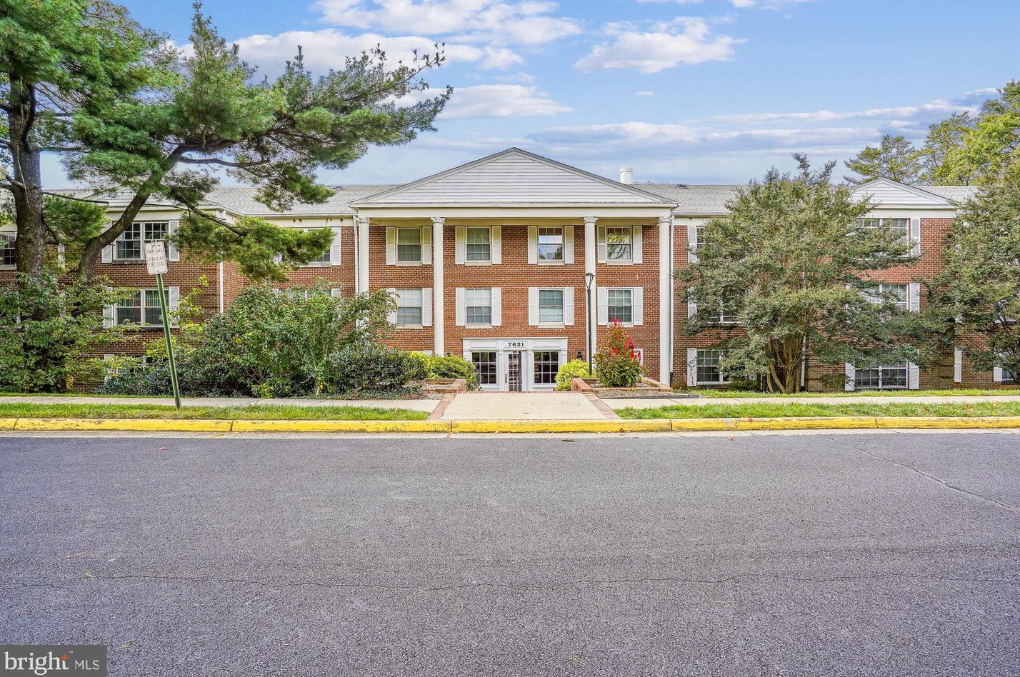 7621 Tremayne Pl #103, Mc Lean, VA 22102