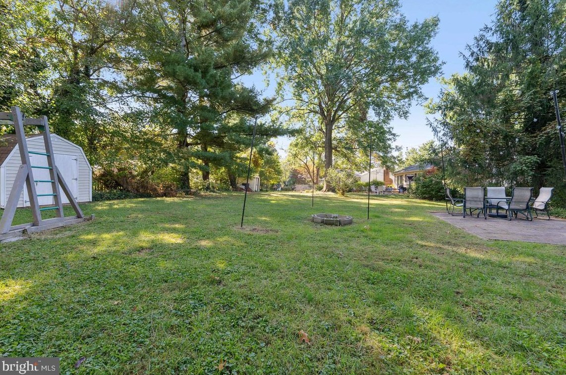 9519 Old Creek Dr, Fairfax VA 22032-1237 exterior