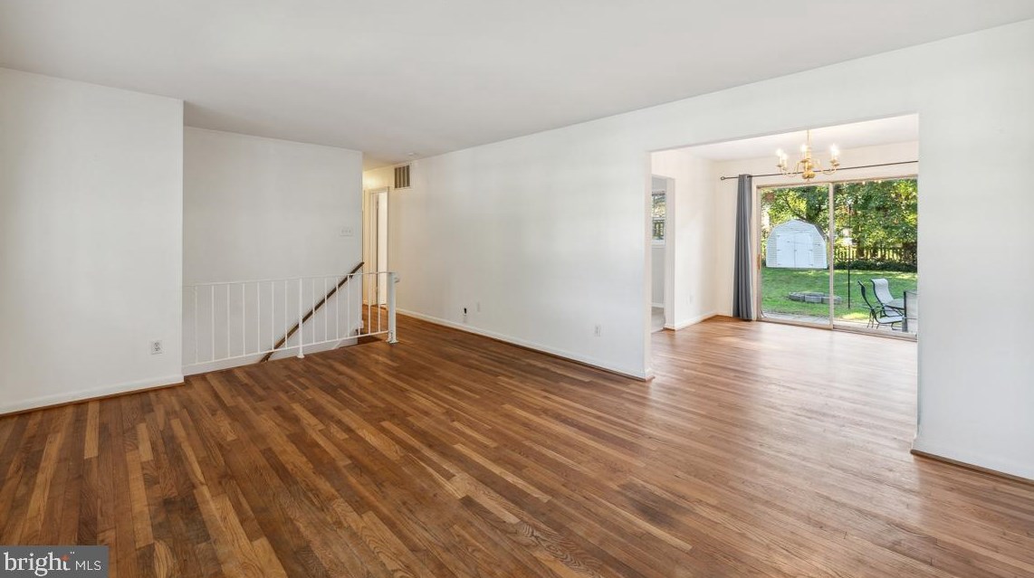 9519 Old Creek Dr, Fairfax VA 22032-1237 exterior