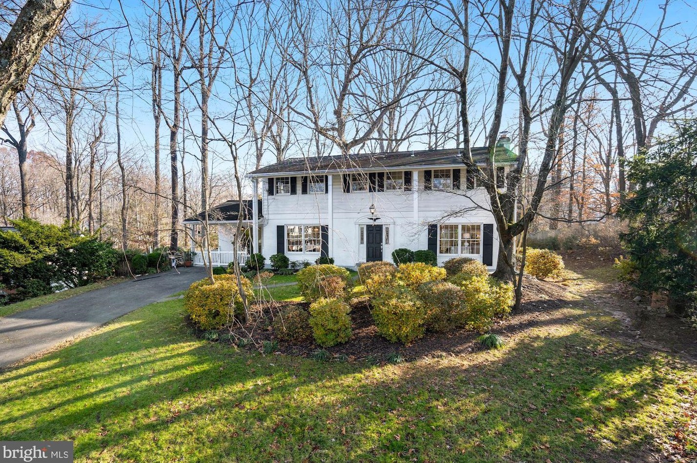 9129 Leghorn Pl, Fairfax, VA 22031