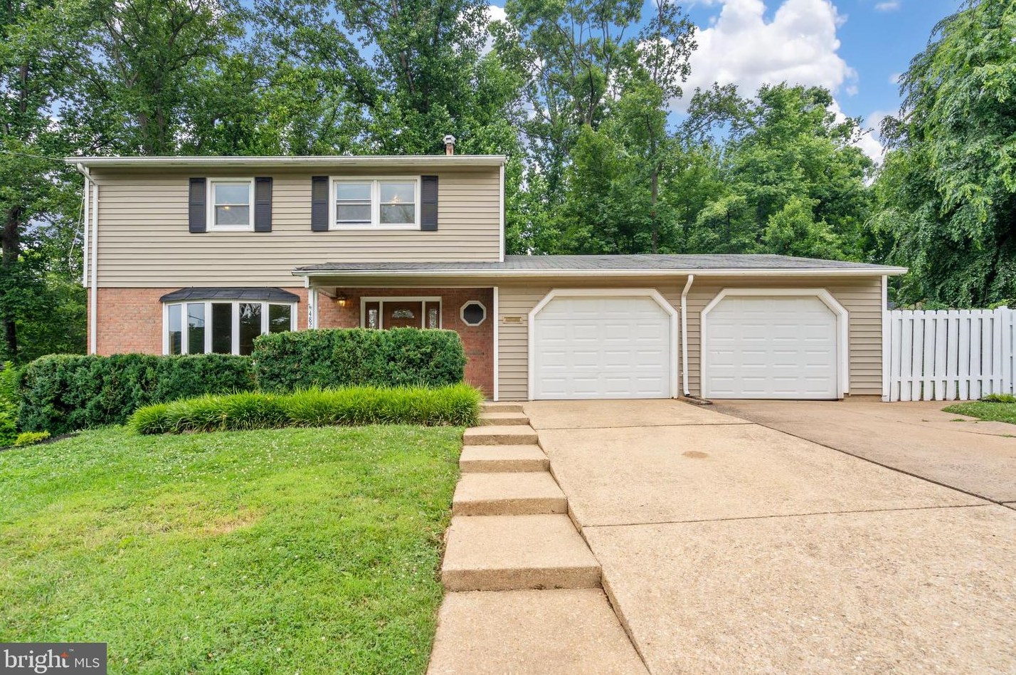4825 Springbrook Dr, Annandale, VA 22003