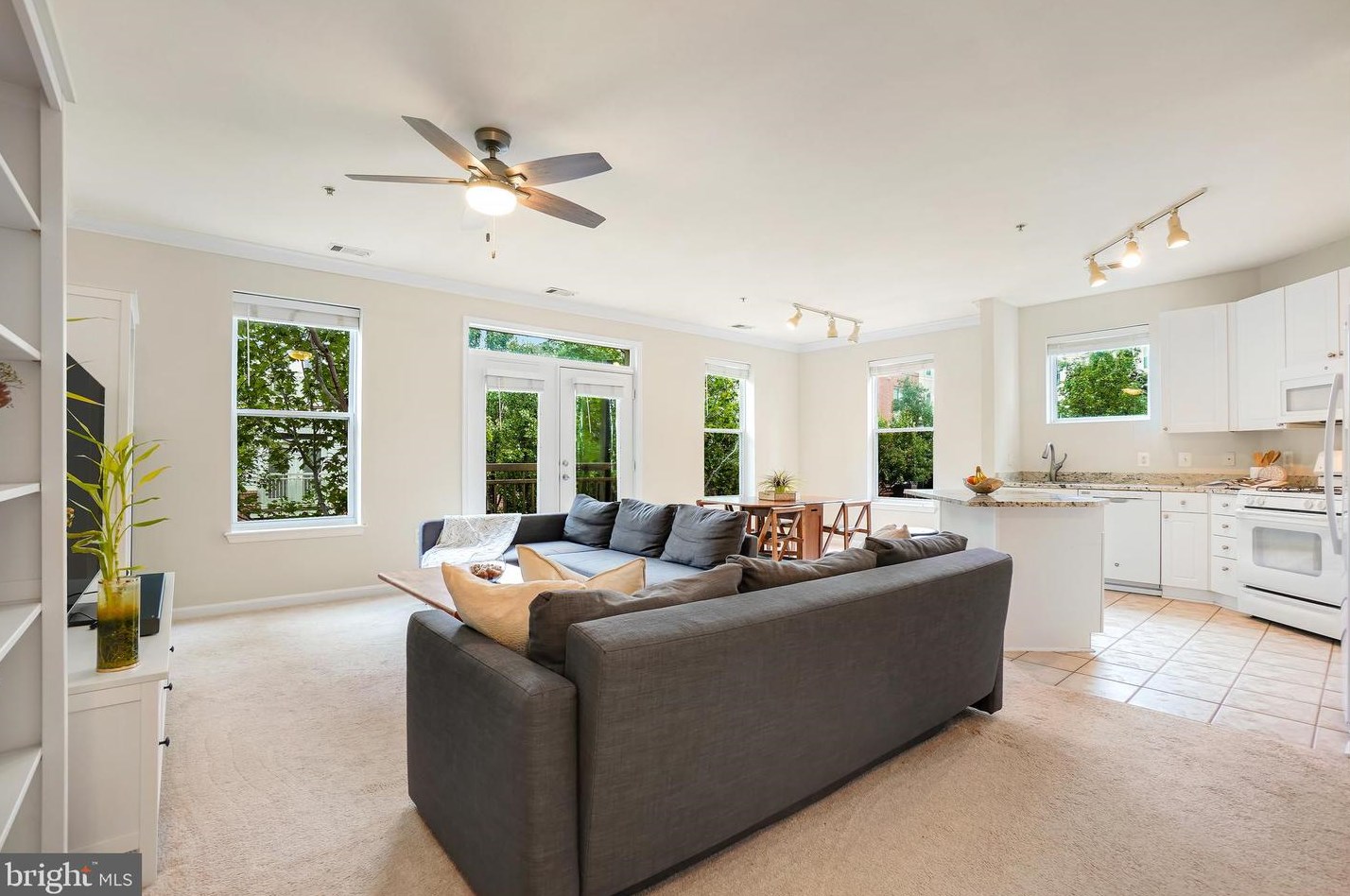 9486 Virginia Center Blvd #102, Vienna, VA 22181