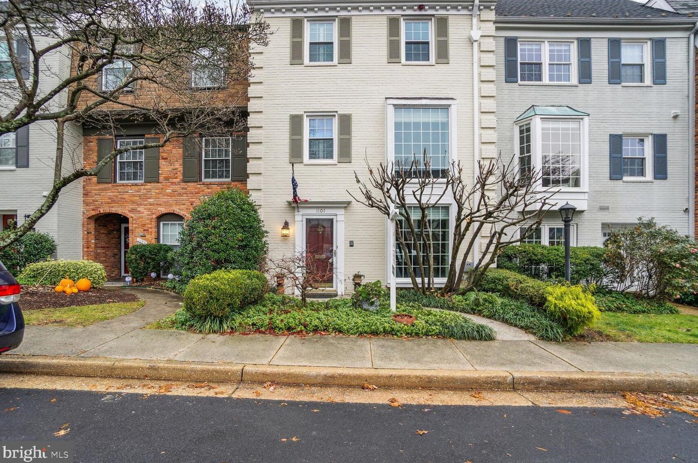 1107 Wimbledon Dr, Mc Lean, VA 22101