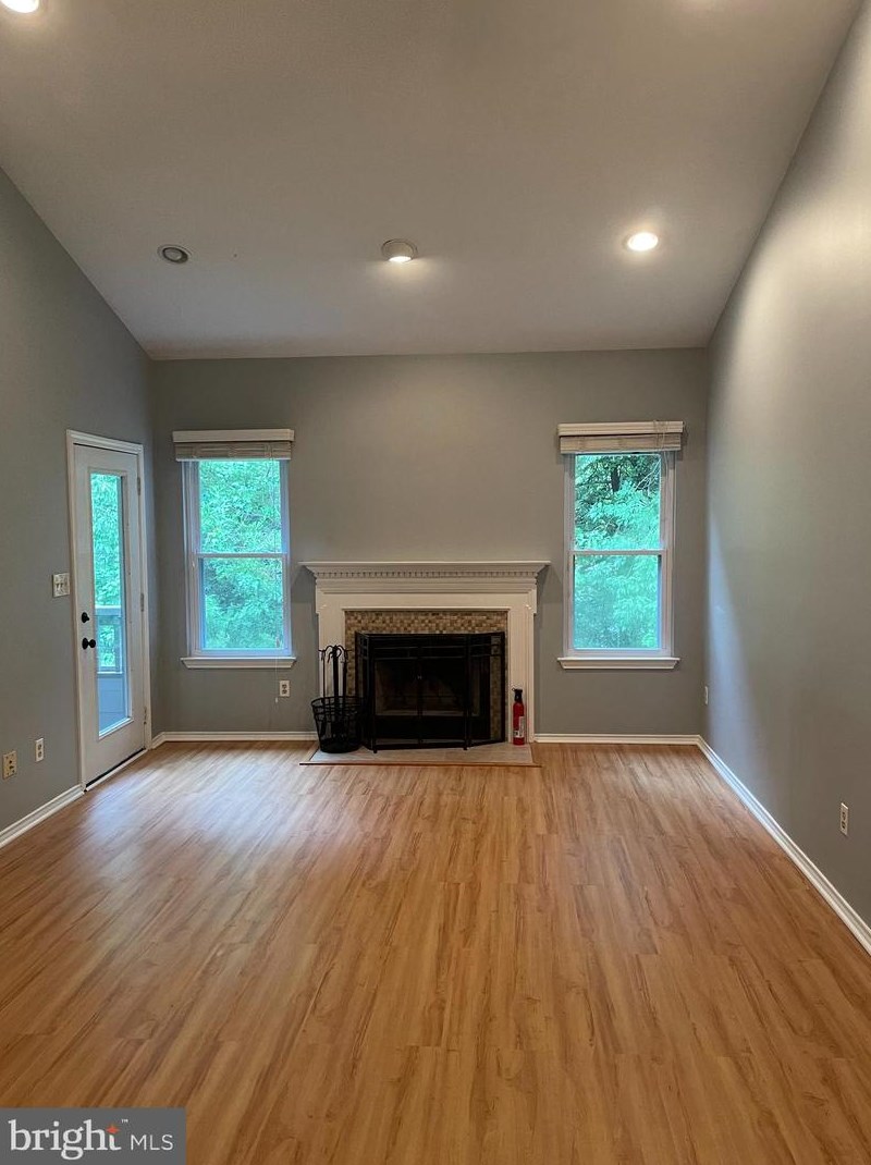 4409 Sedgehurst Dr, Fairfax, VA 22033-5127