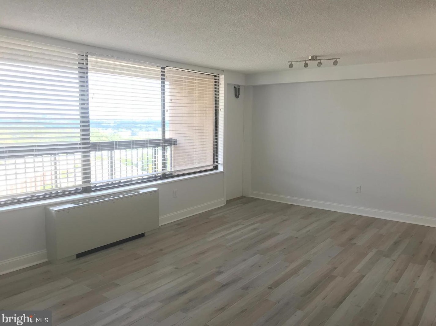 3705 S George Mason Dr Apt 1903s, Falls Church, VA