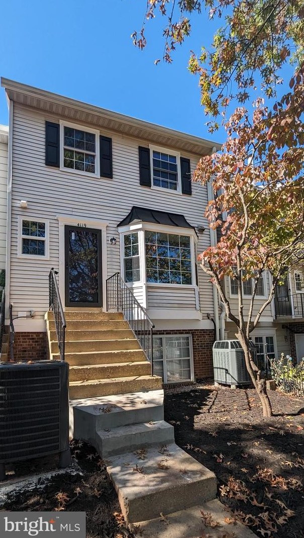 4119 Winter Harbor Ct, Fairfax, VA 20151-3528