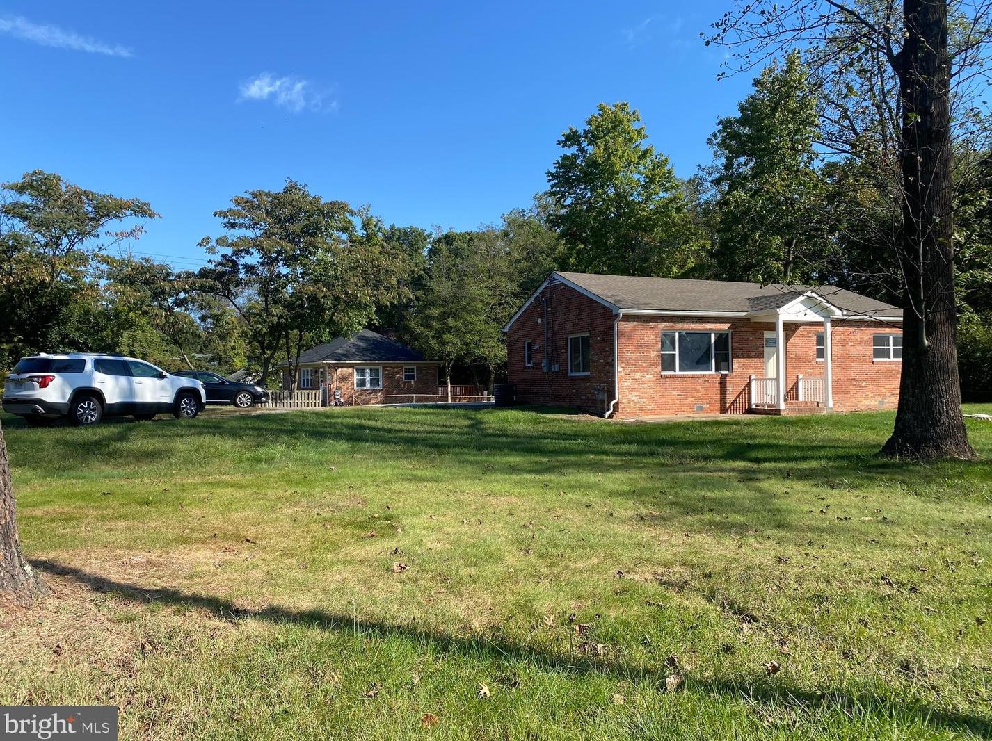 6620 Braddock Rd, Annandale, VA 22003