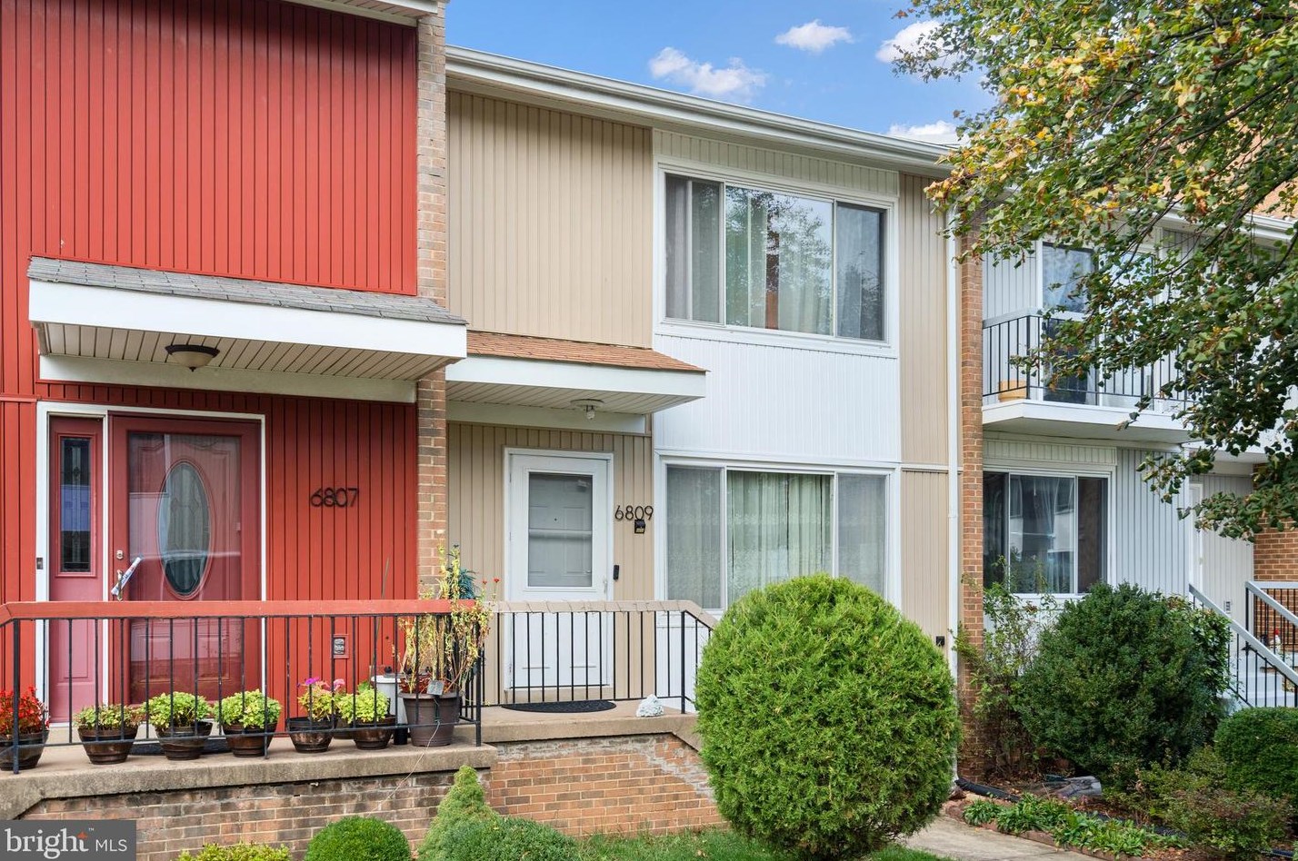 6809 Supreme Ct, Springfield, VA 22150