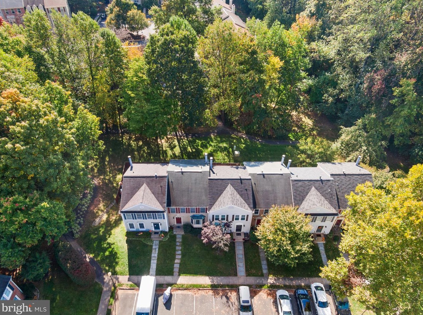3894 Mohr Oak Ct, Fairfax, VA 22033-2483