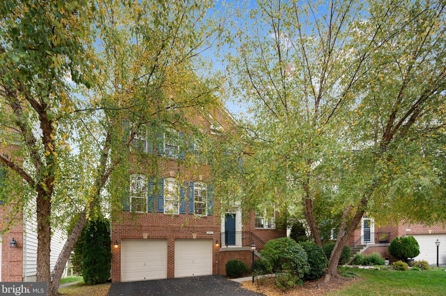 1697 Winterwood Ct, Herndon, VA 20170