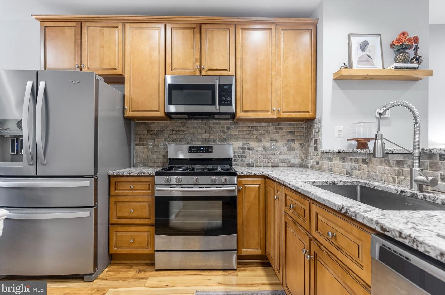 12151 Wedgeway Pl, Fairfax, VA 22033