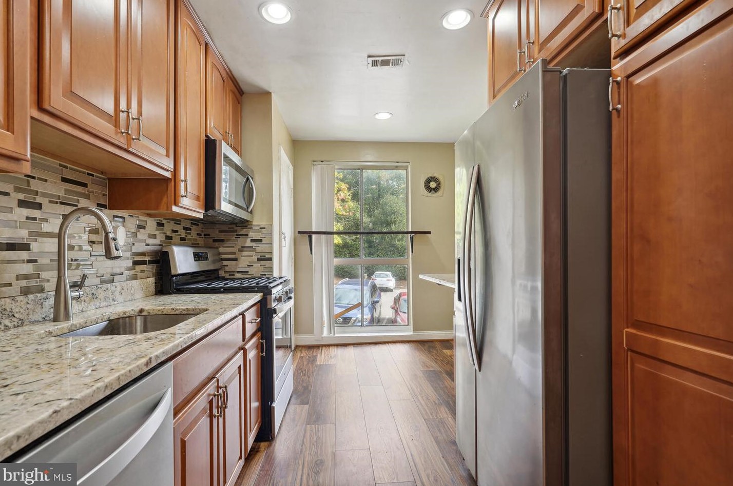 5614 Bloomfield Dr Apt 104, Alexandria, VA 22312