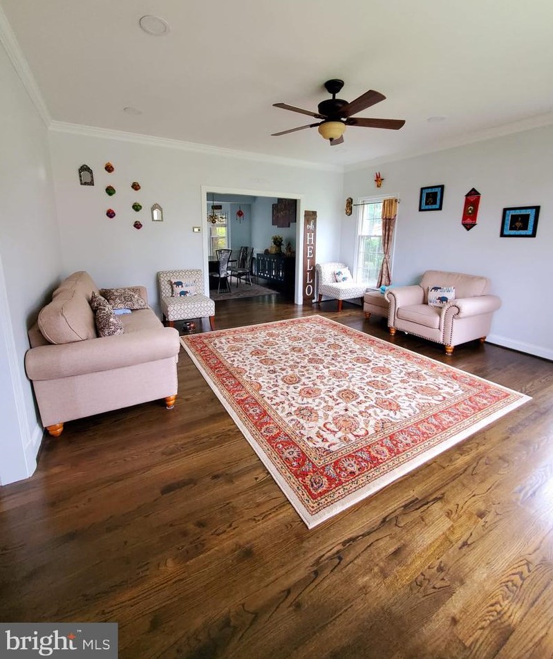 13600 Fernbrook Ct, Centreville, VA 20120