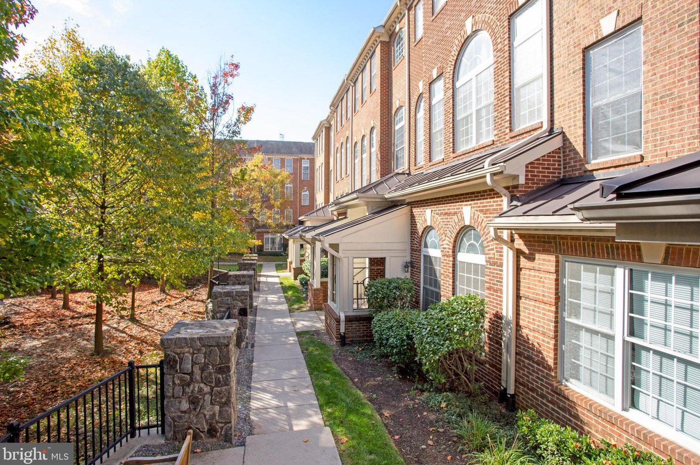 4461 Beacon Grove Cir, Fairfax, VA 22033