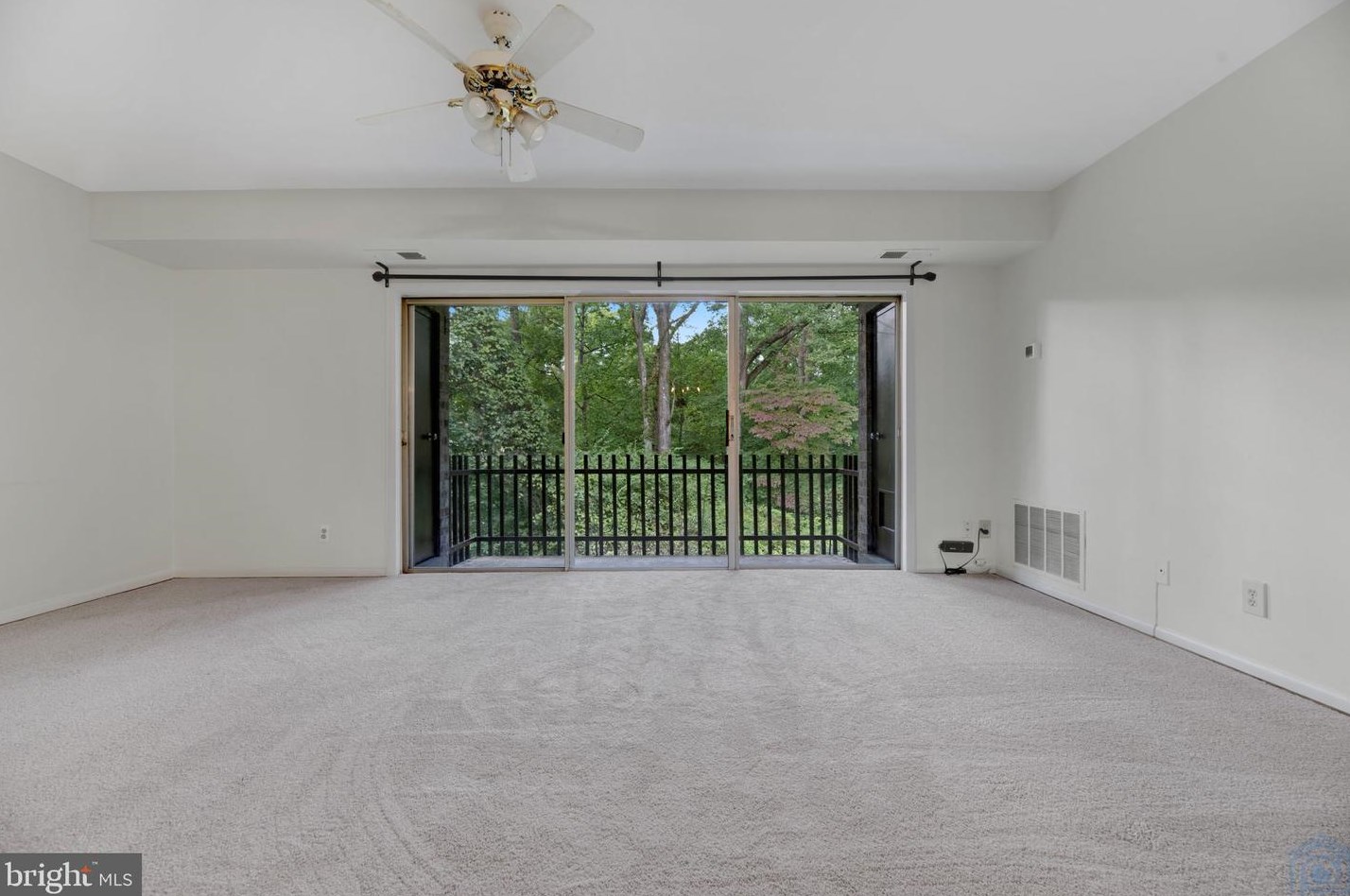 11622 Vantage Hill Rd #12b, Herndon, VA 20190