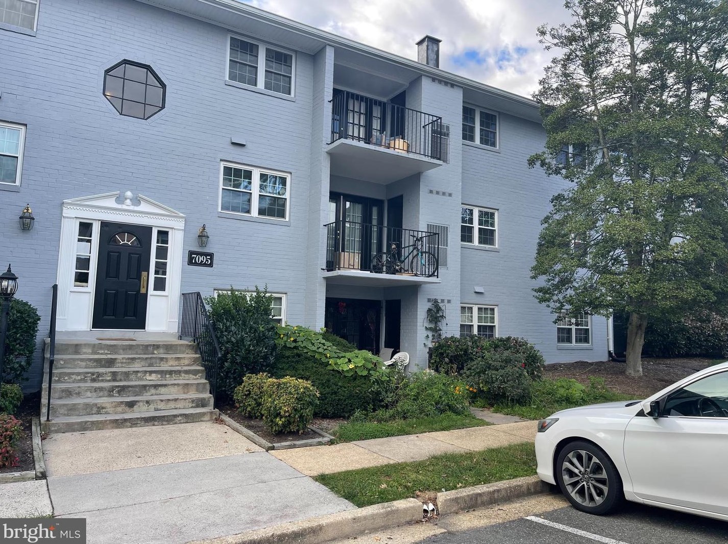 7095 Spring Garden Dr Apt 103, Springfield, VA 22150