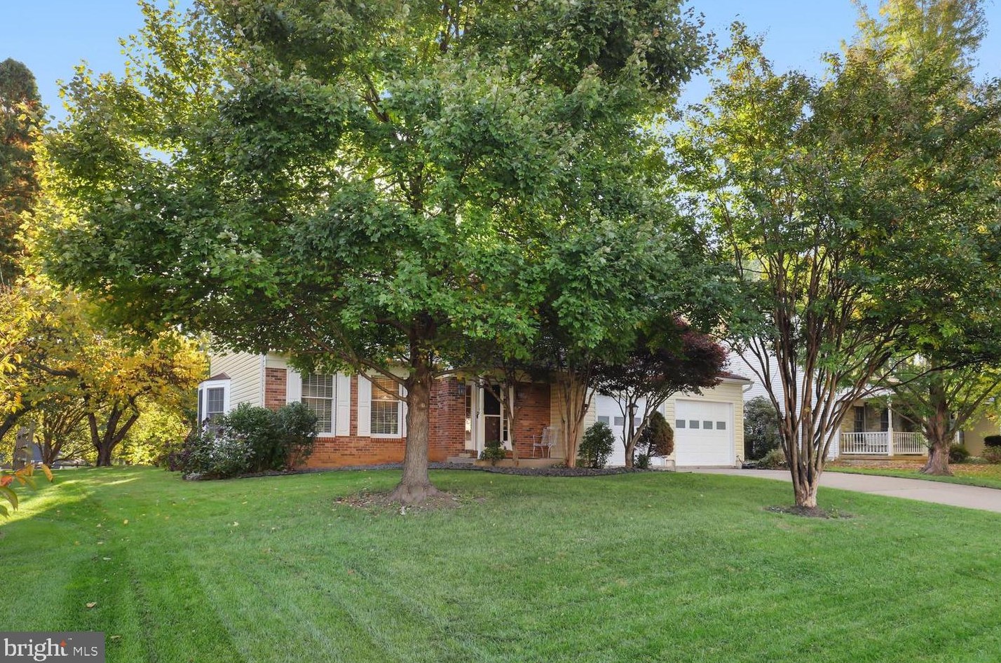 12609 Thunder Chase Dr, Herndon, VA 20191