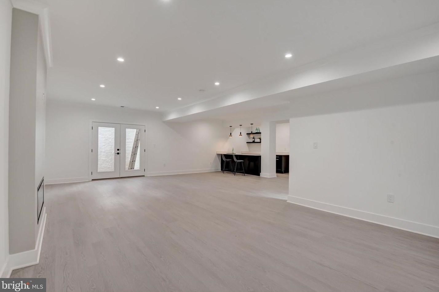 119 Moore Ave, Vienna VA  22180-5872 exterior