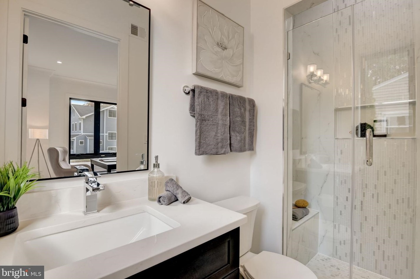 119 Moore Ave, Vienna VA  22180-5872 exterior