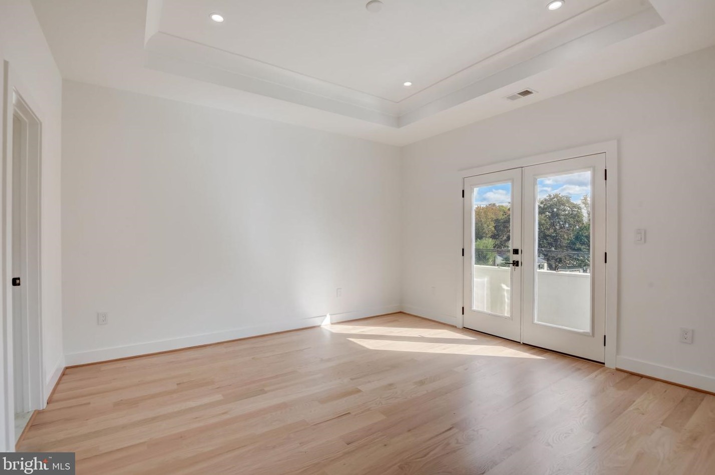 119 Moore Ave, Vienna VA  22180-5872 exterior